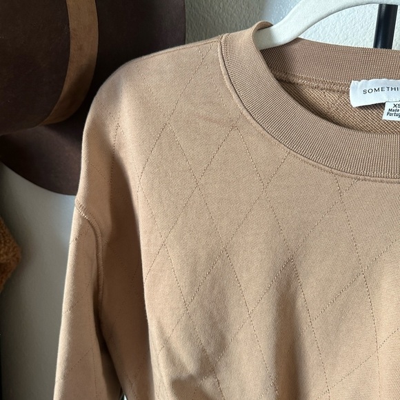 Something Navy Tan quilted fleece pullover crew neck cropped sweatshirt top - Picture 3 of 6